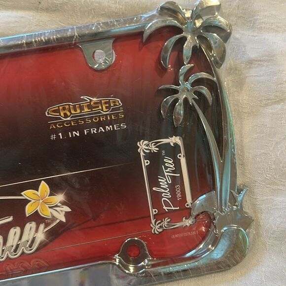 Palm Tree License Plate Frame Cruiser Silver - Picture 3 of 8